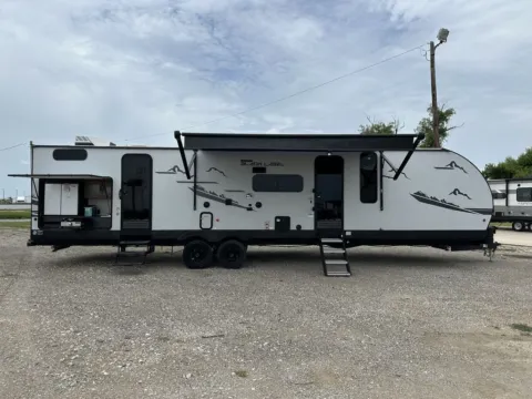 Photos of 2023 Forest River Cherokee 324TSBL for sale in Valley View, TX at Liberty Trail RV - Denton