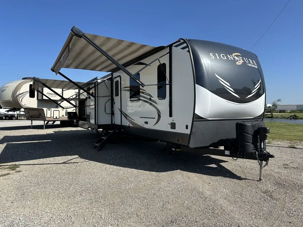 Unknown 2021 Forest River Rockwood 8328SB for sale in Valley View, TX