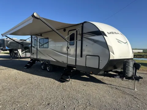 Unknown 2022 Highland Ridge Mesa Ridge 232MD for sale in Valley View, TX