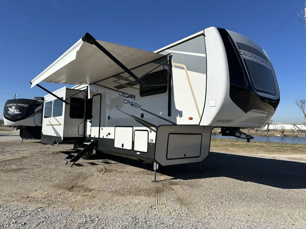 Unknown 2022 Forest River Cedar Creek 360RL for sale in Valley View, TX