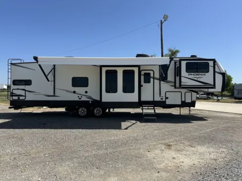Another view of 2022 Shasta Phoenix 334FL for sale in Valley View, TX at Liberty Trail RV - Denton