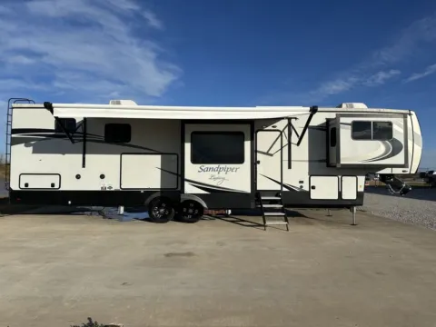 Another view of 2022 Forest River Sandpiper 391FLRB for sale in Valley View, TX at Liberty Trail RV - Denton