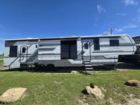 Photos of 2026 Keystone Fuzion 432 for sale in Valley View, TX at Liberty Trail RV - Denton