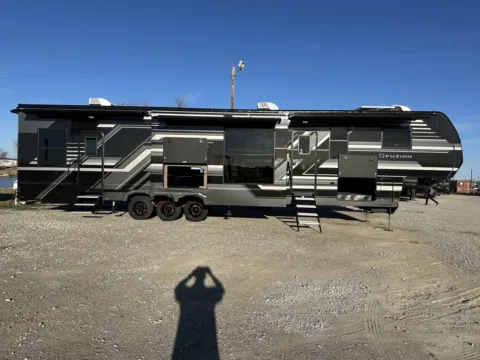 More photos of 2026 Keystone Fuzion 432 at Liberty Trail RV - Denton, TX