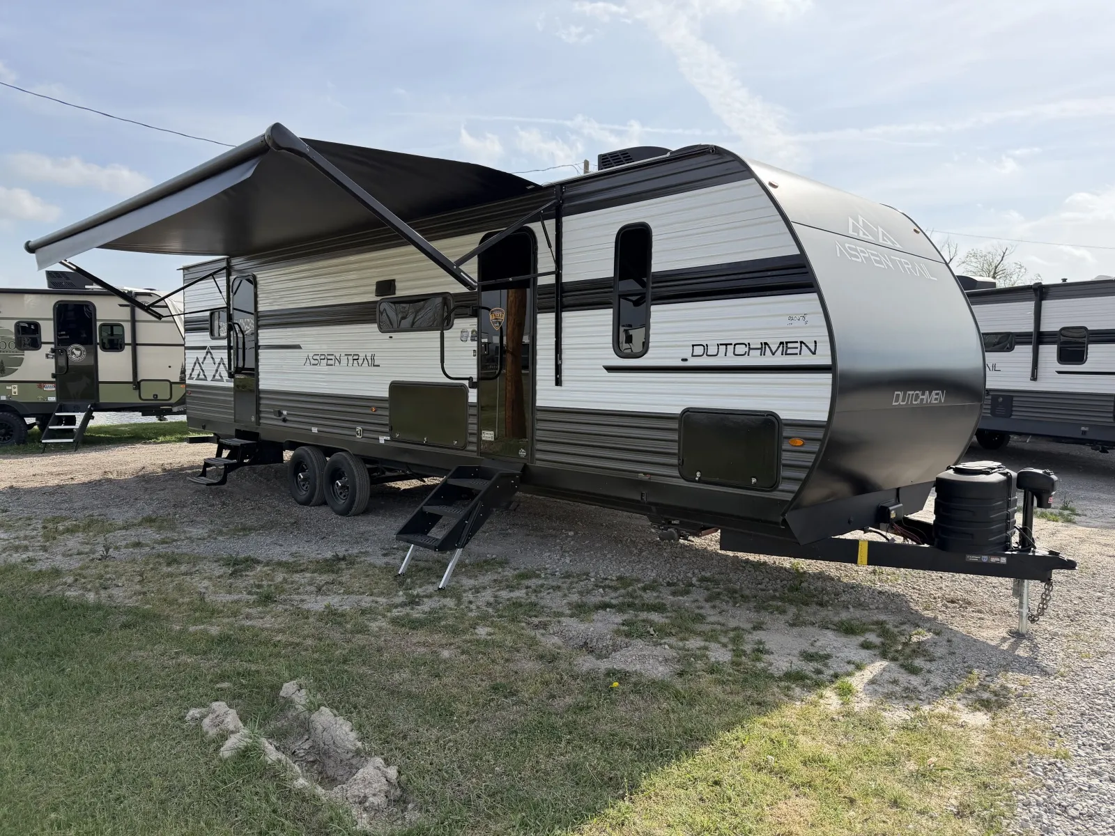 Unknown 2026 Dutchmen Aspen Trail 3225FBS for sale in Valley View, TX