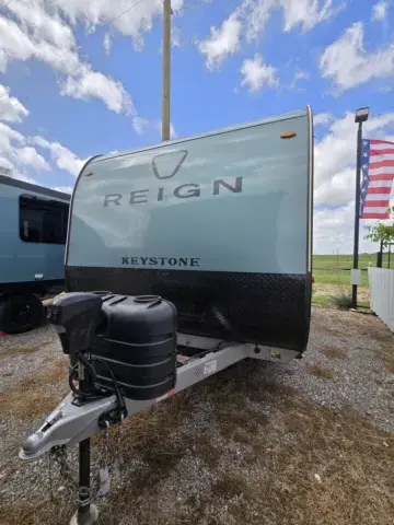 Photos of 2026 Keystone Reign 15RB for sale in Valley View, TX at Liberty Trail RV - Denton