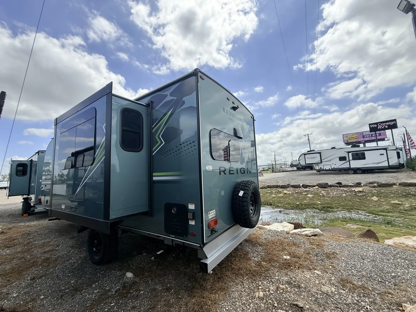 More photos of 2026 Keystone Reign 19RK at Liberty Trail RV - Denton, TX