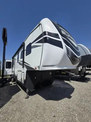 Another view of 2022 Heartland Elkridge 37BAR for sale in Valley View, TX at Liberty Trail RV - Denton