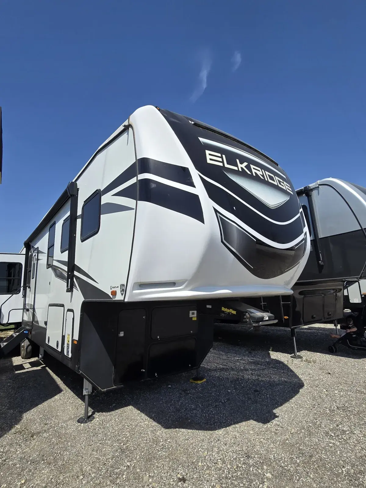 Unknown 2022 Heartland Elkridge 37BAR for sale in Valley View, TX