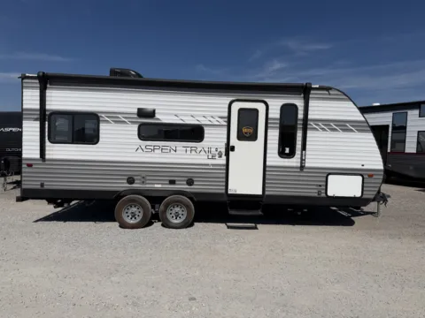 Photos of 2022 Dutchmen Aspen Trail 21RD for sale in Valley View, TX at Liberty Trail RV - Denton