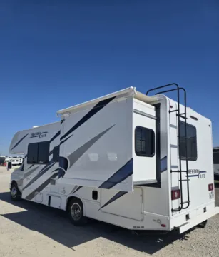 More photos of 2021 Thor Motor Coach Freedom Elite 26HE at Liberty Trail RV - Denton, TX