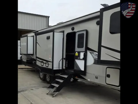 Another view of 2022 Highland Ridge Mesa Ridge 376FBH for sale in Valley View, TX at Liberty Trail RV - Denton