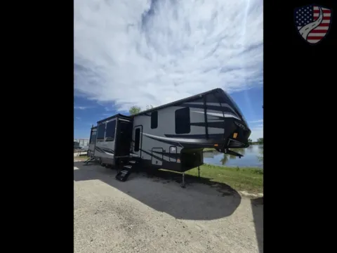 Photos of 2020 Jayco Seismic 4114 for sale in Valley View, TX at Liberty Trail RV - Denton