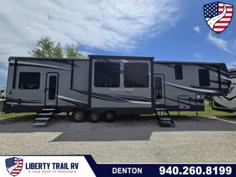 2020 Jayco Seismic 4114