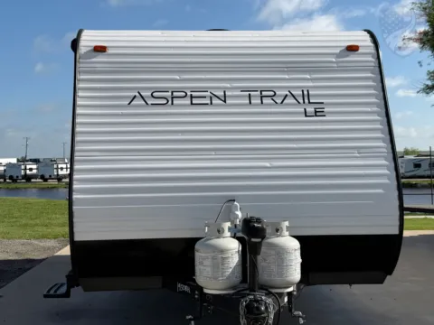 Photos of 2022 Dutchmen Aspen Trail 1950BH for sale in Valley View, TX at Liberty Trail RV - Denton