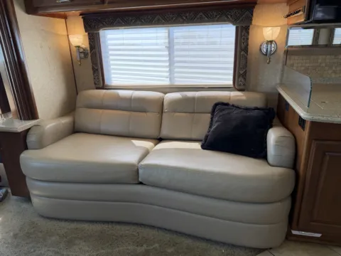 More photos of 2007 Holiday Rambler Imperial 42PBQ at Liberty Trail RV - Denton, TX