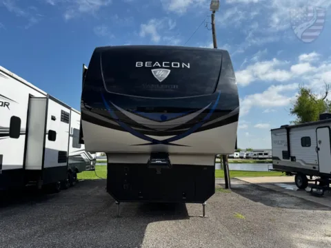 Photos of 2020 Vanleigh Beacon 39GBB for sale in Valley View, TX at Liberty Trail RV - Denton