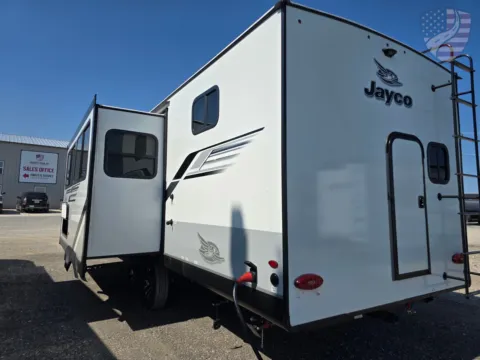 More photos of 2025 Jayco Jay Feather 27BH at Liberty Trail RV - Denton, TX