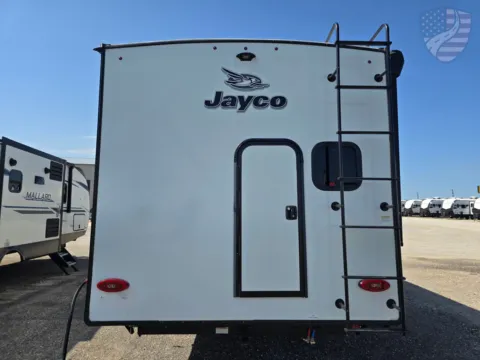More photos of 2025 Jayco Jay Feather 27BH at Liberty Trail RV - Denton, TX