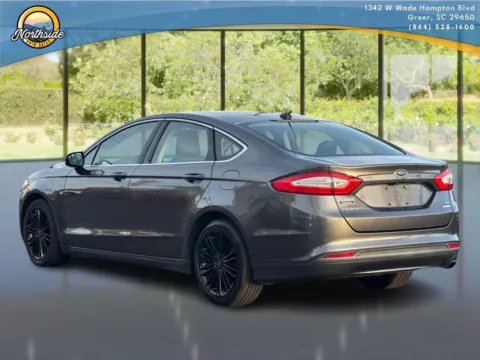 More photos of 2016 Ford Fusion SE at Northside Auto Sales, SC