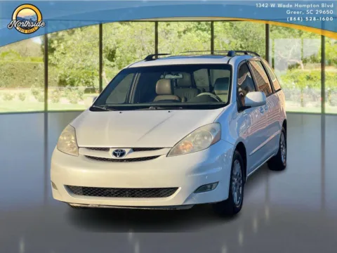 White 2010 Toyota Sienna XLE for sale in Greer, SC