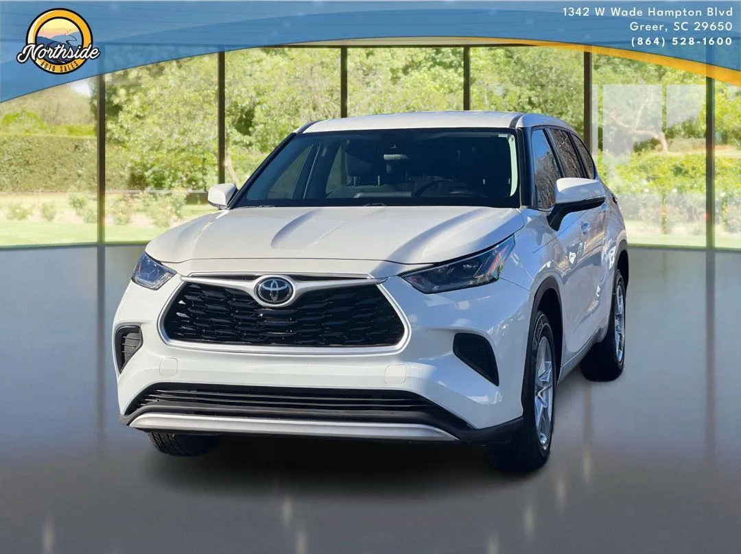 White 2021 Toyota Highlander L for sale in Greer, SC