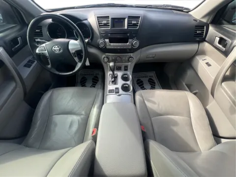Photos of 2012 Toyota Highlander SE for sale in Greer, SC at Northside Auto Sales