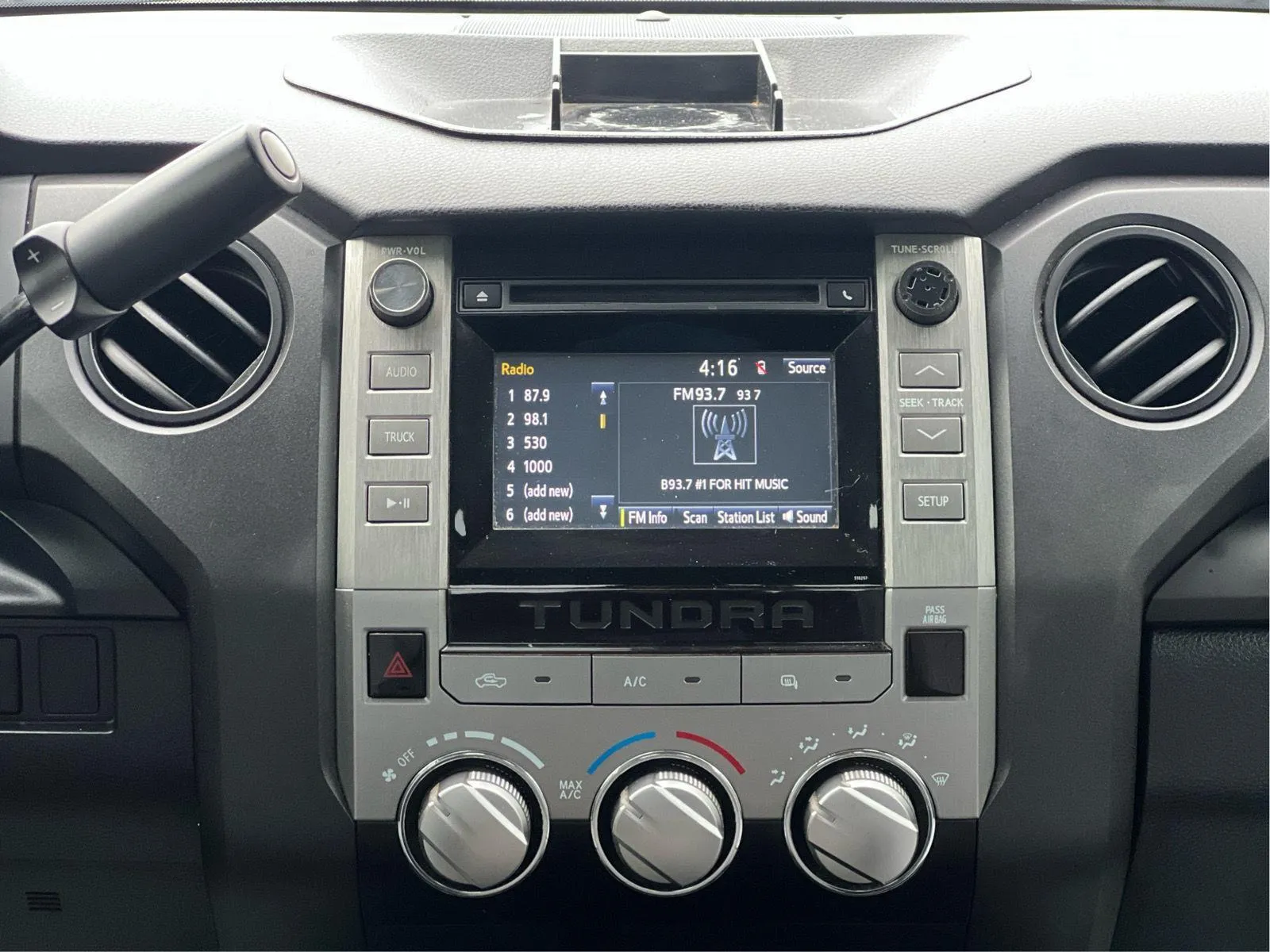 2018 Toyota Tundra SR - Photo 8