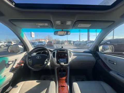 Photos of 2005 TOYOTA HIGHLANDER BASE for sale in Greer, SC at Northside Auto Sales