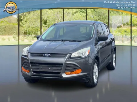 Red 2016 Ford Escape S for sale in Greer, SC