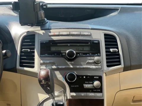 More photos of 2009 TOYOTA VENZA AWD 4CYL at Northside Auto Sales, SC