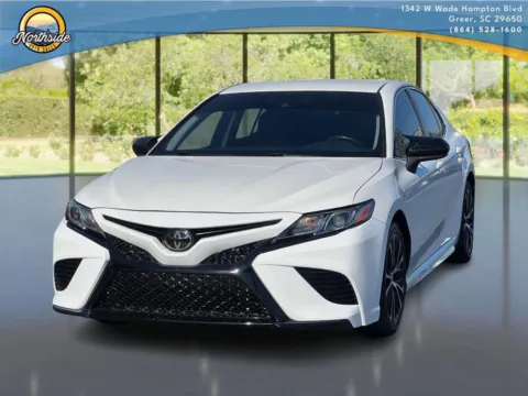 White 2018 Toyota Camry SE for sale in Greer, SC