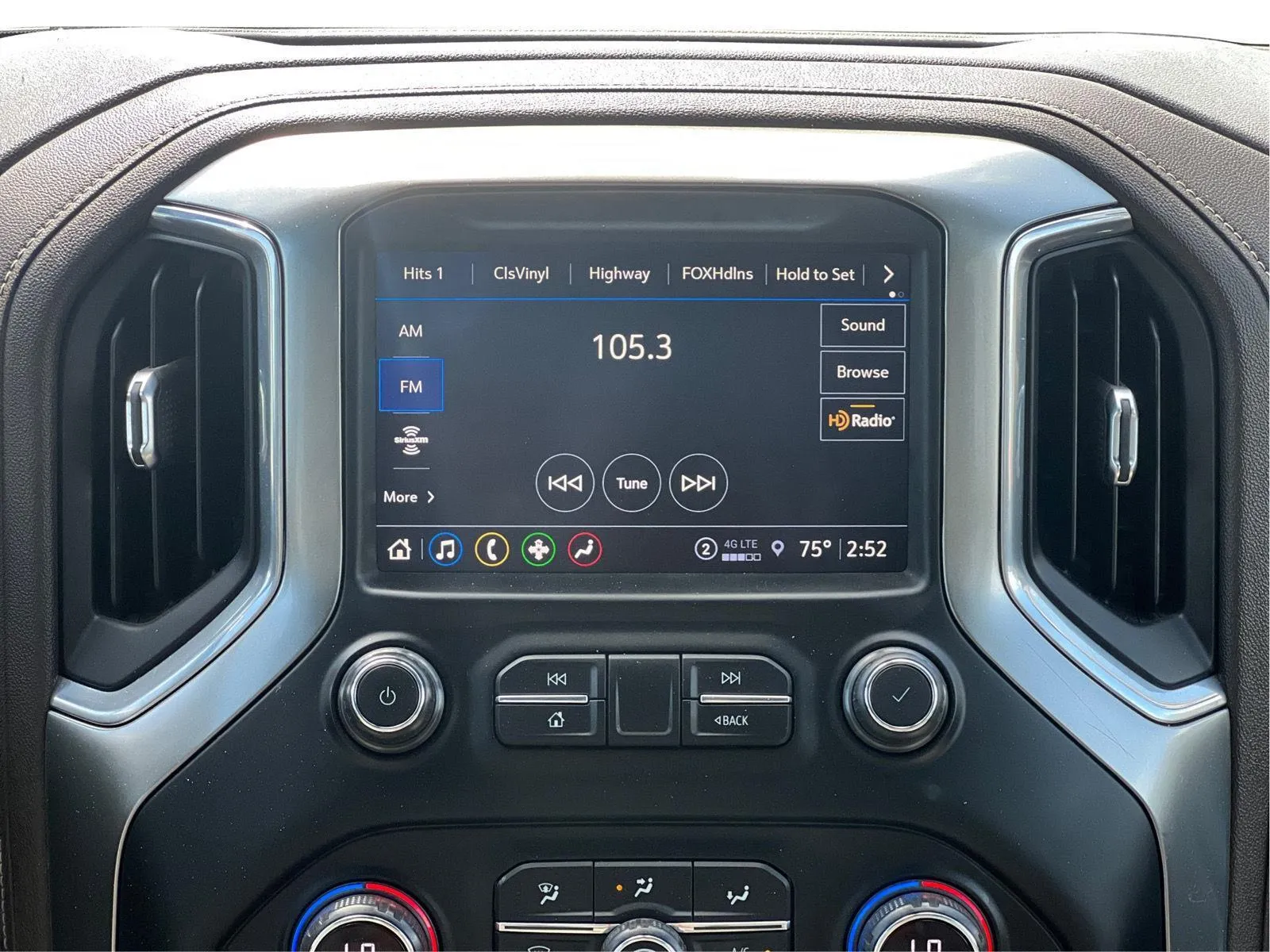 2021 Chevrolet Silverado 1500 RST - Photo 9