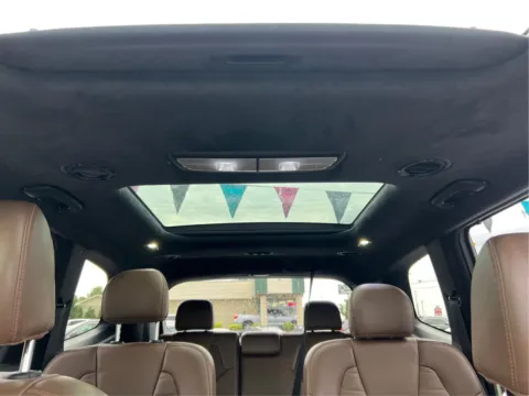 More photos of 2022 Kia Telluride SX at Northside Auto Sales, SC