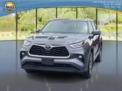 Gray 2021 TOYOTA HIGHLANDER XLE for sale in Greer, SC