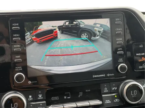 More photos of 2021 Toyota Highlander XLE at Northside Auto Sales, SC