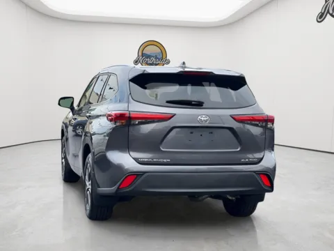 More photos of 2021 Toyota Highlander XLE at Northside Auto Sales, SC