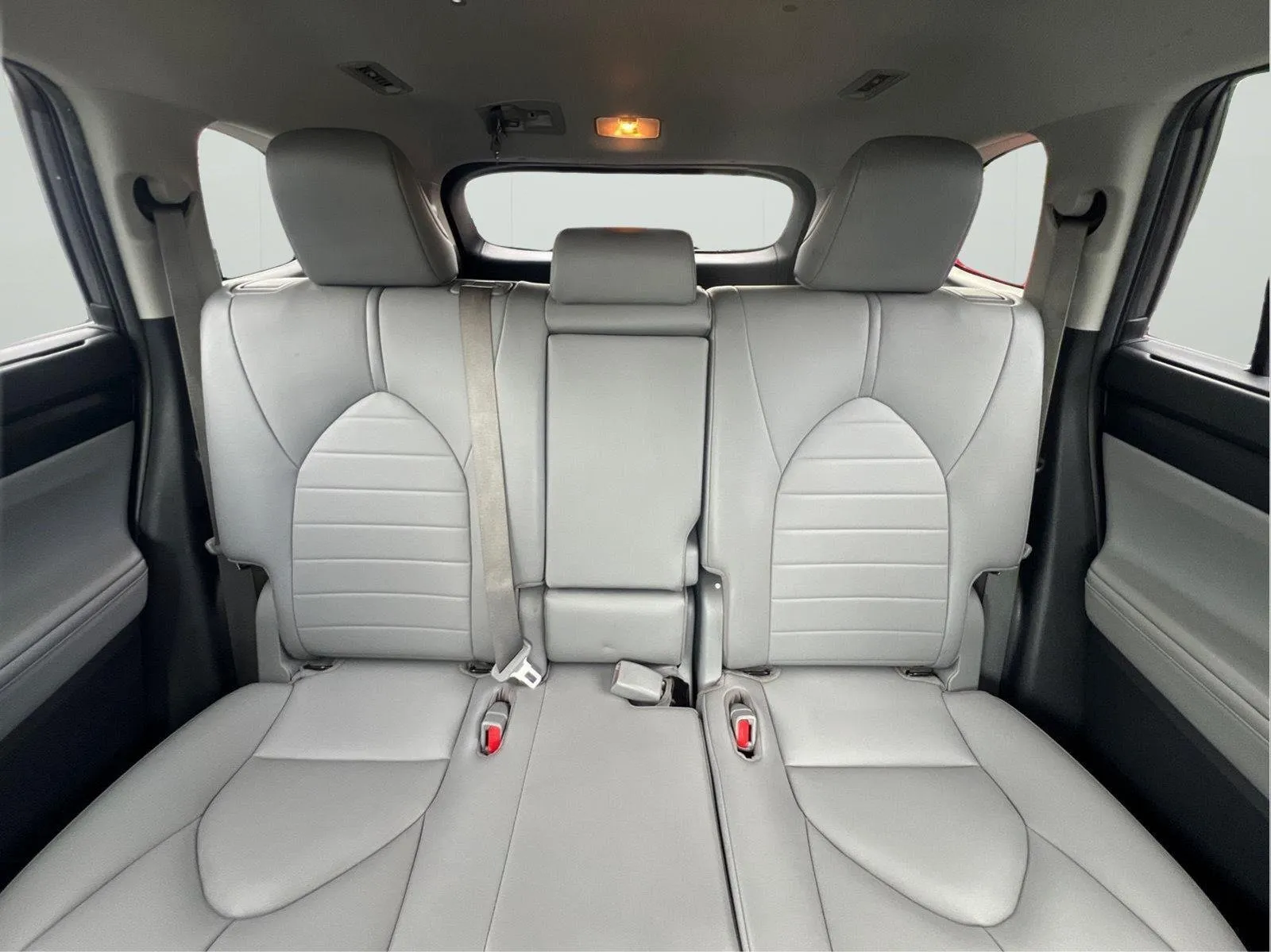 2021 Toyota Highlander XLE - Photo 15