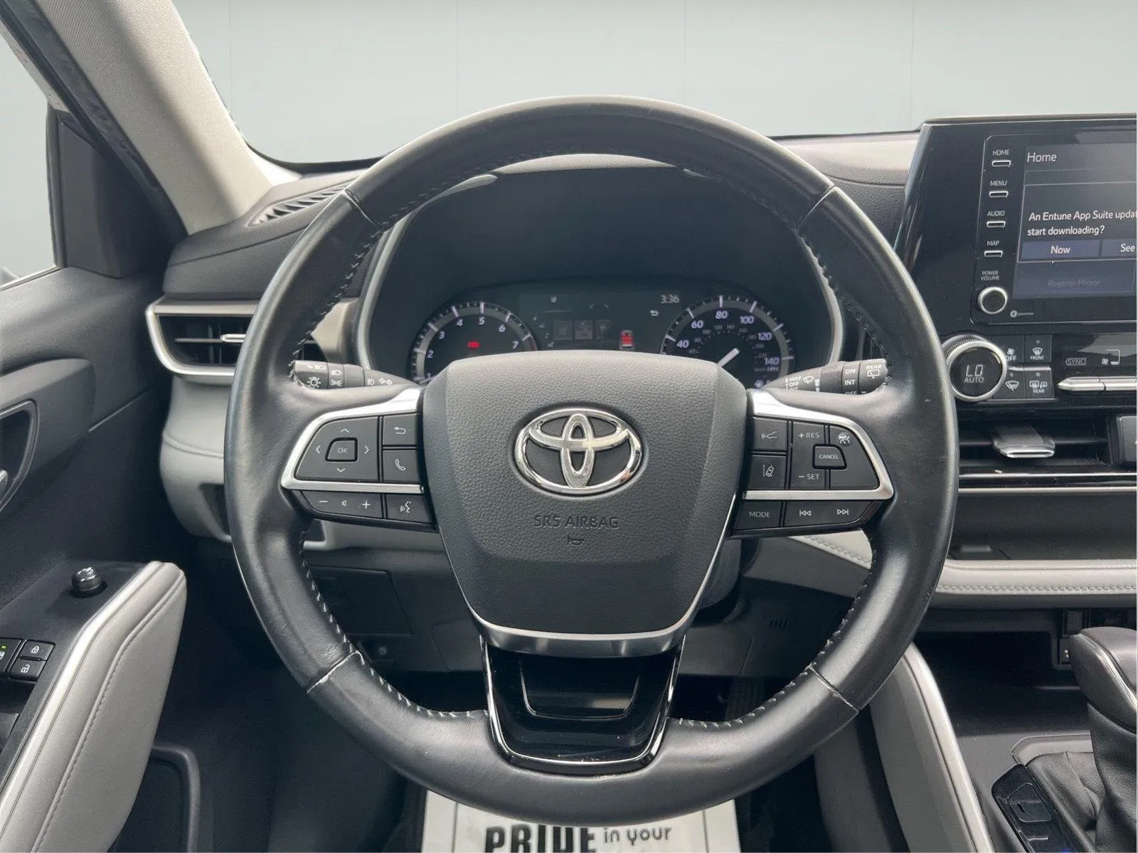 2021 Toyota Highlander XLE - Photo 17