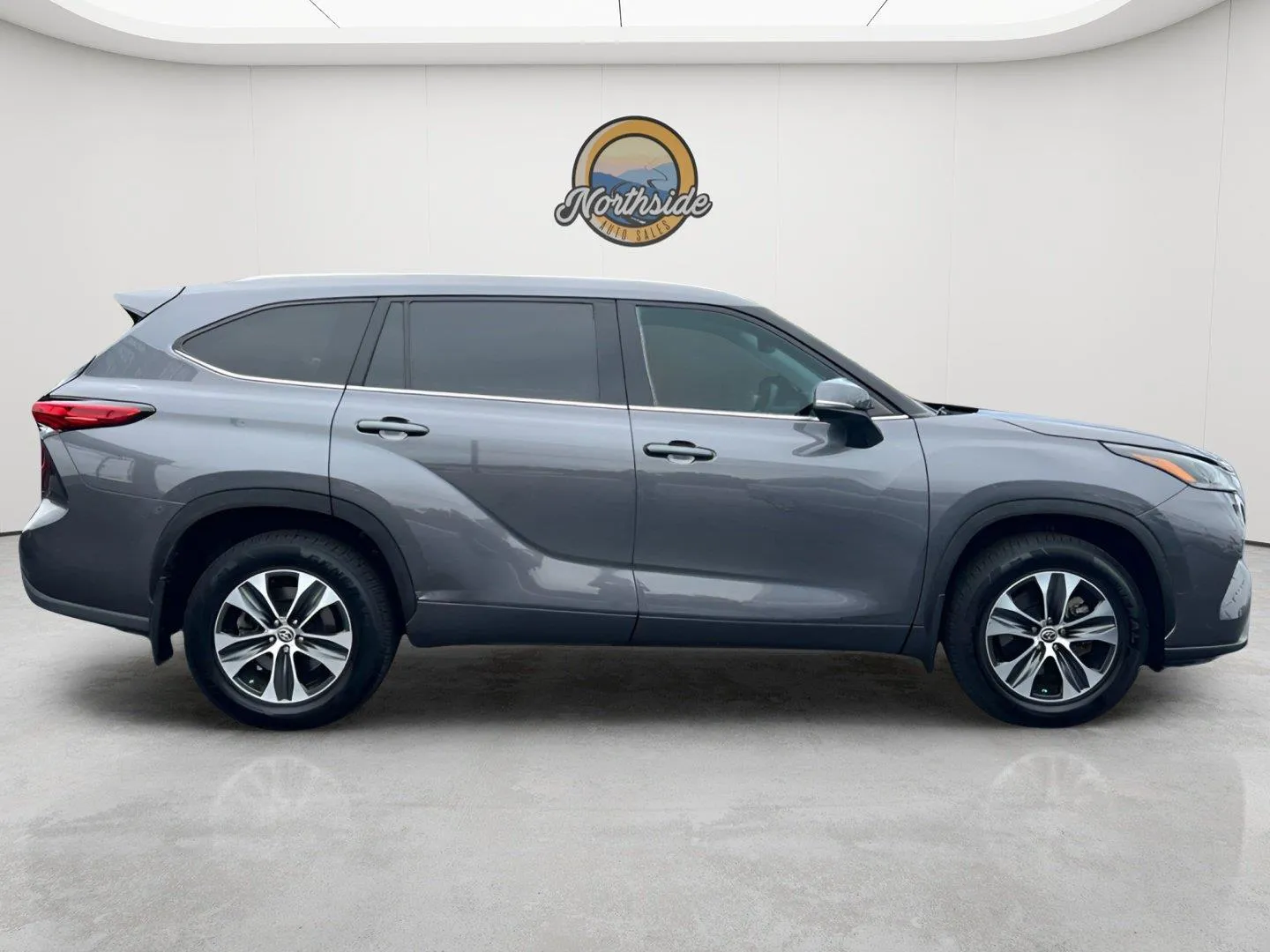 2021 Toyota Highlander XLE - Photo 23