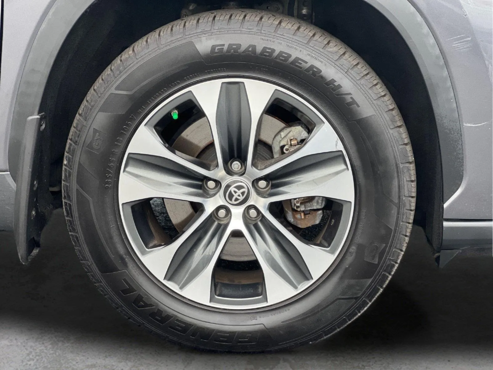 2021 Toyota Highlander XLE - Photo 27