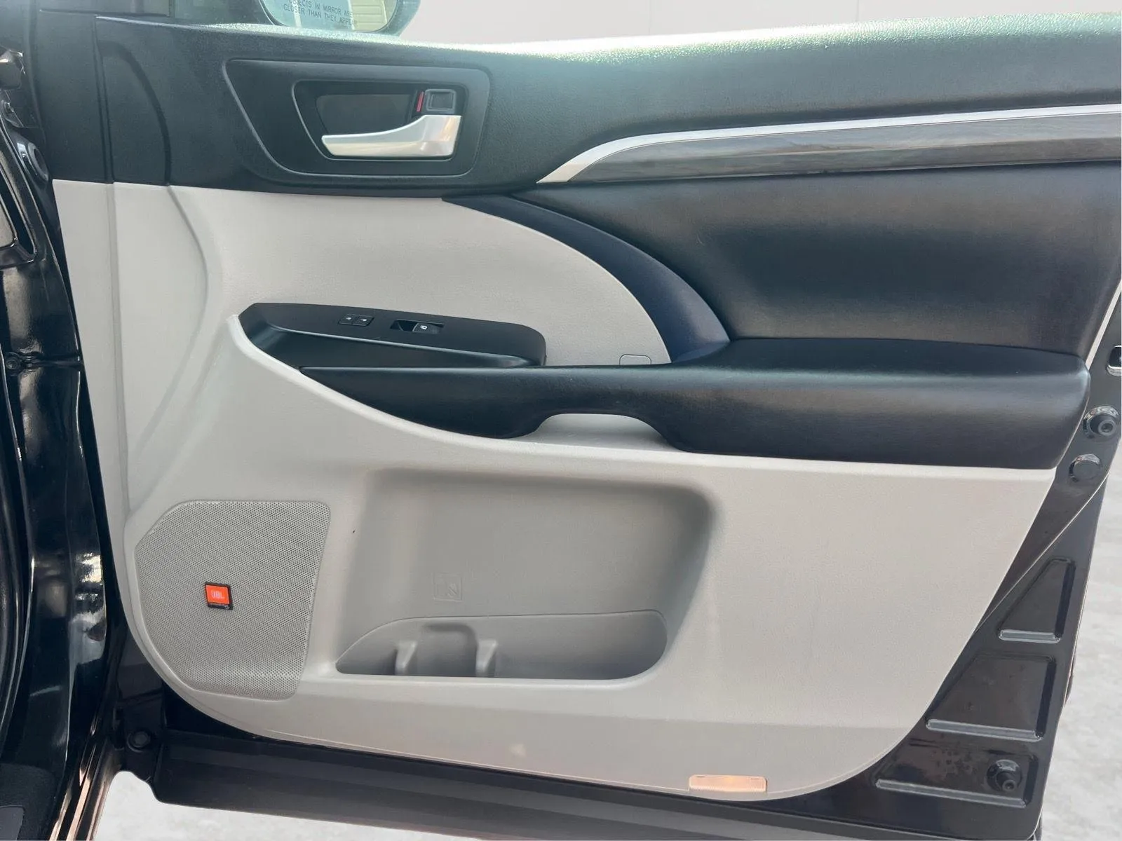 2019 Toyota Highlander Limited - Photo 16