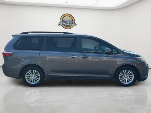 More photos of 2017 Toyota Sienna Limited at Northside Auto Sales, SC