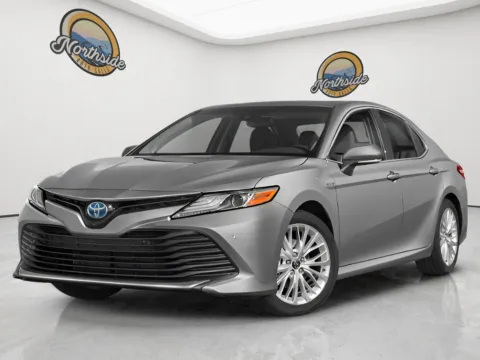 Silver 2018 Toyota Camry Hybrid XLE for sale in Greer, SC