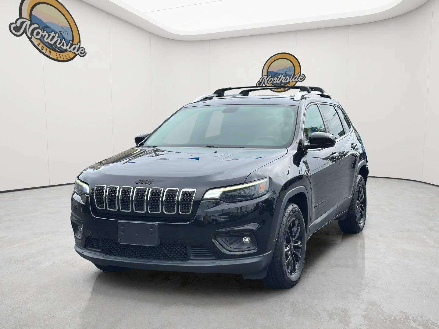 Black 2019 Jeep Cherokee Latitude Plus for sale in Greer, SC