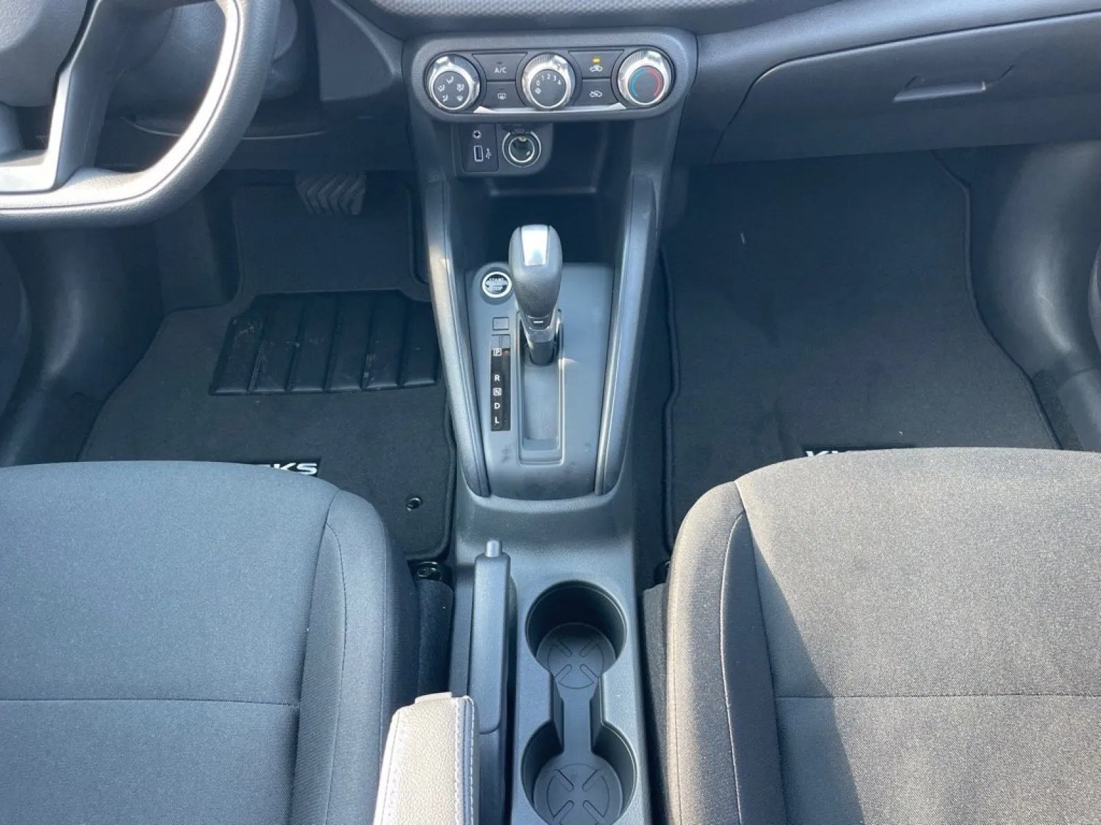 2025 Nissan KICKS PLAY Base - Photo 16