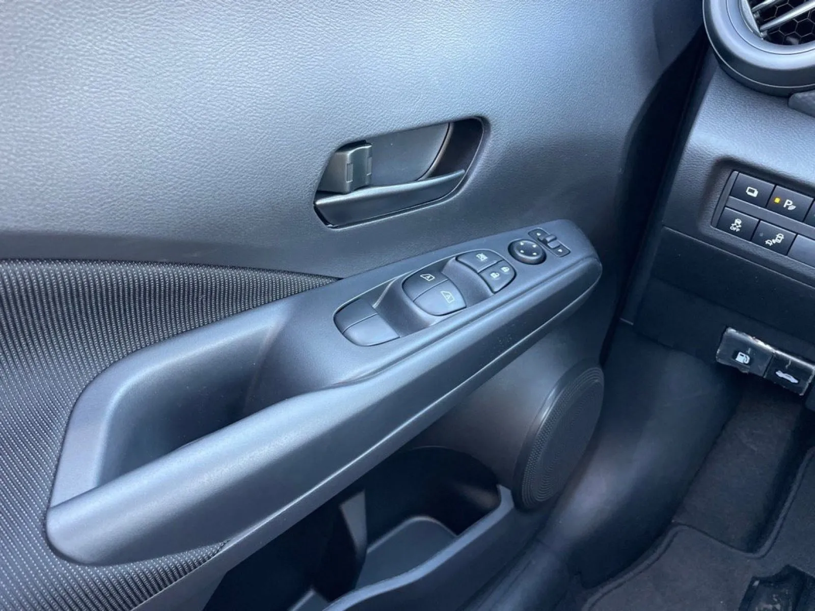 2025 Nissan KICKS PLAY Base - Photo 18