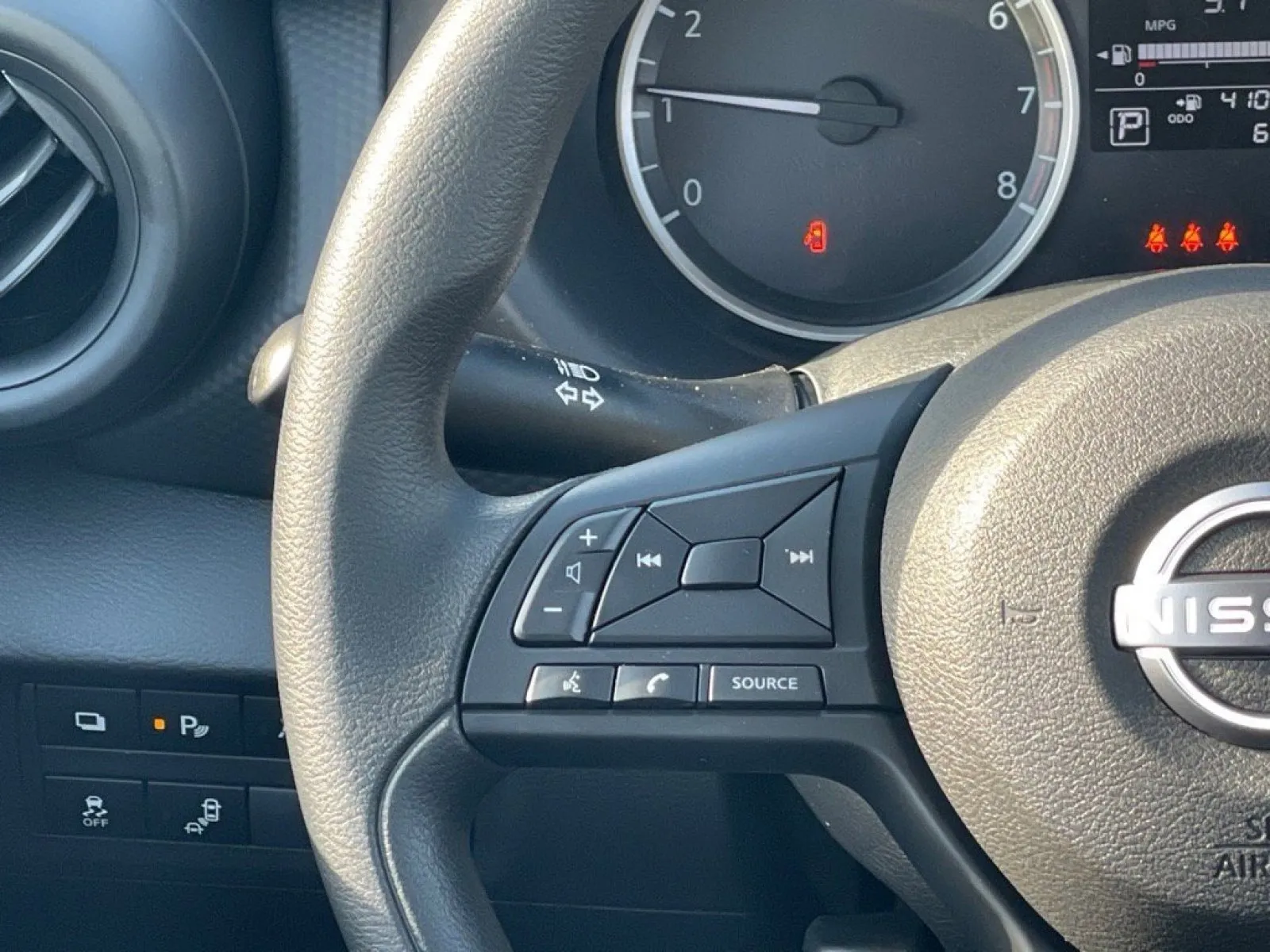 2025 Nissan KICKS PLAY Base - Photo 13