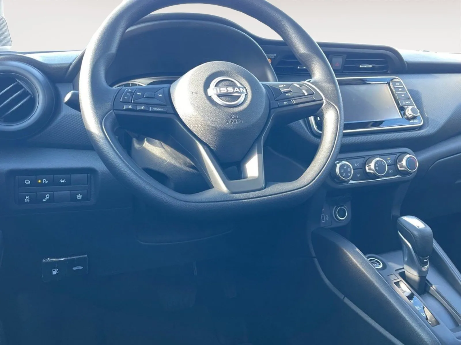 2025 Nissan KICKS PLAY Base - Photo 9