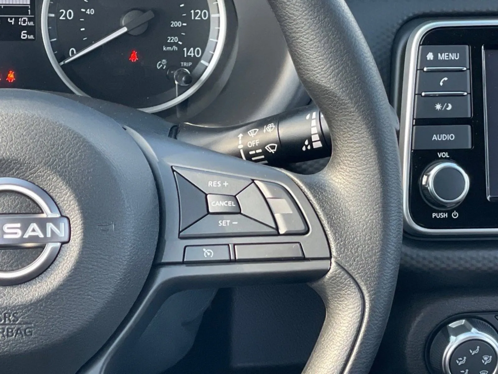 2025 Nissan KICKS PLAY Base - Photo 14